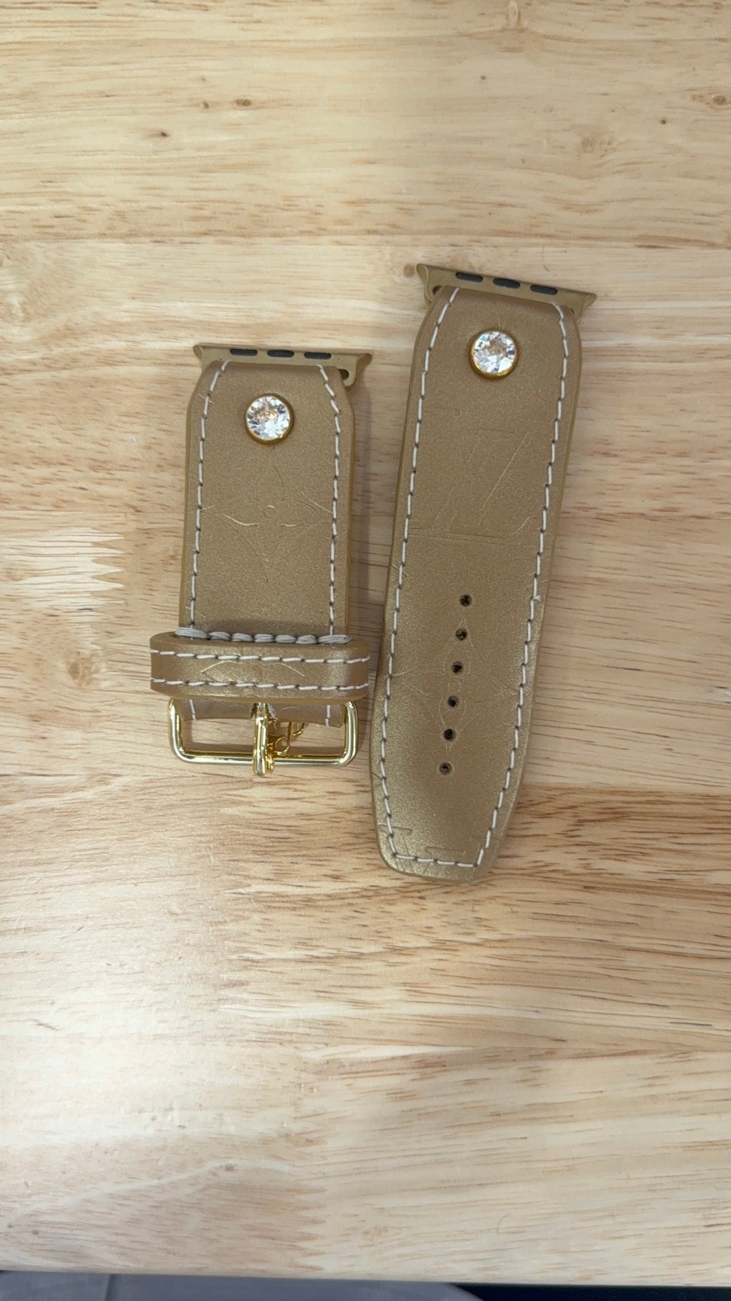 Blemished-BETA- Matte Gold LV Vernis