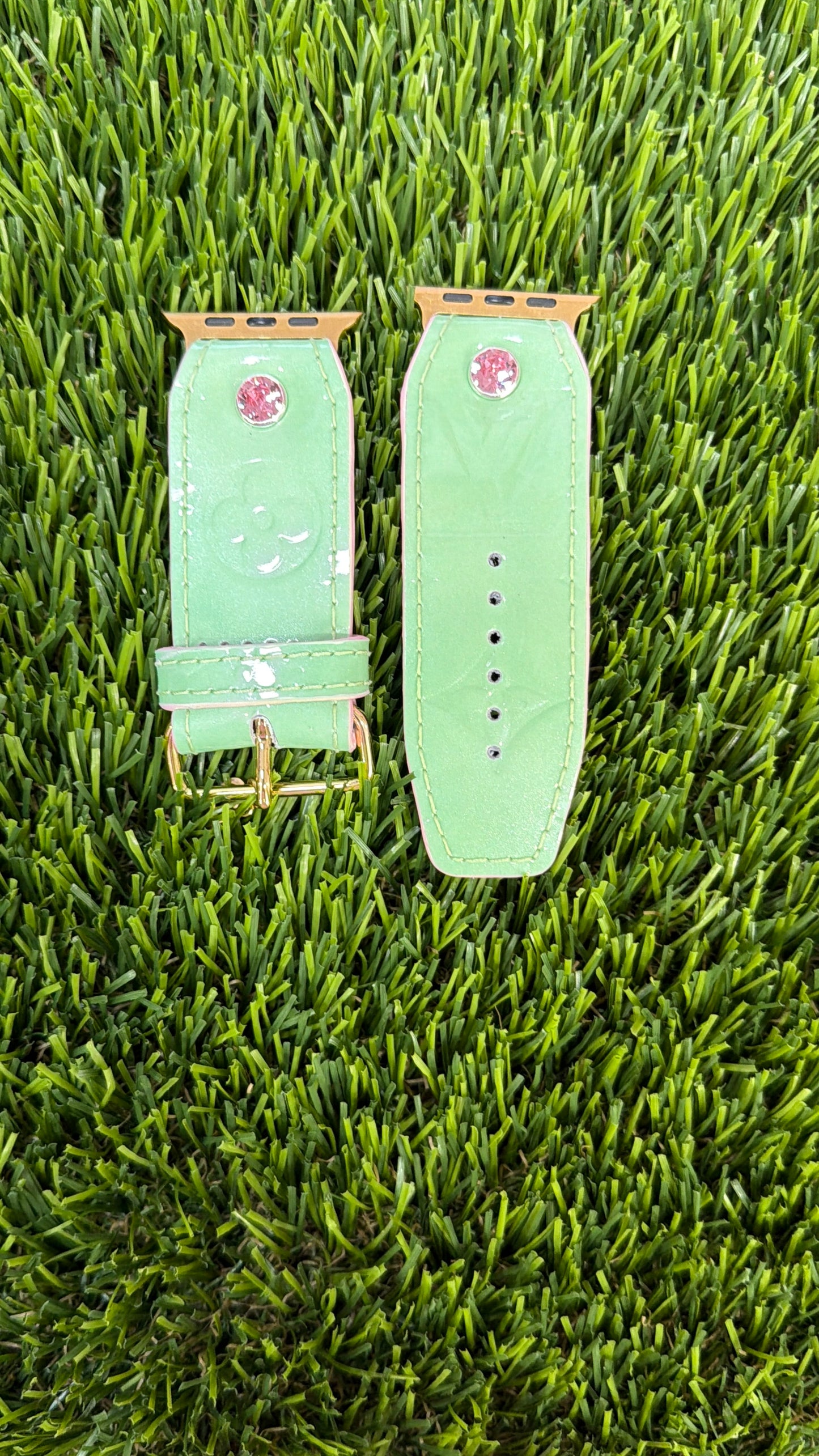 OTD-Alpha-Authentic Upcycled Peppermint LV Vernis