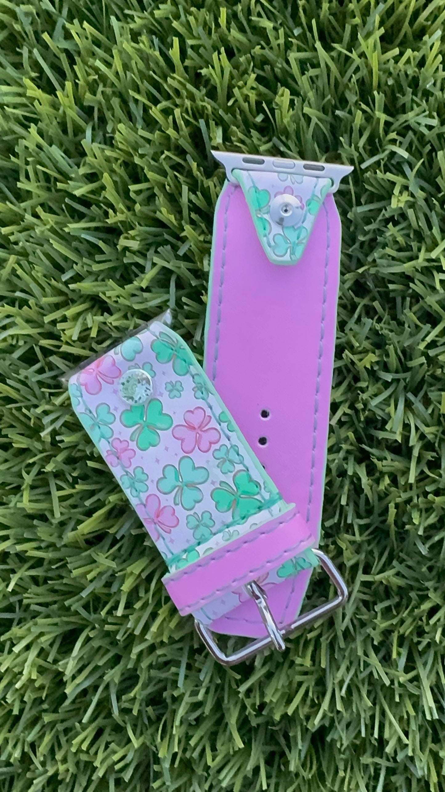 Pastel Clovers