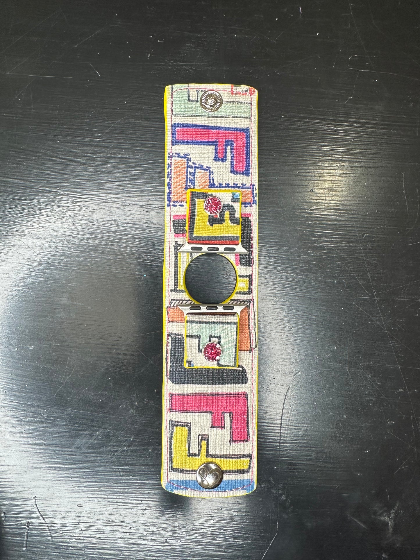 Auténtico Fendi blanco colorido reciclado