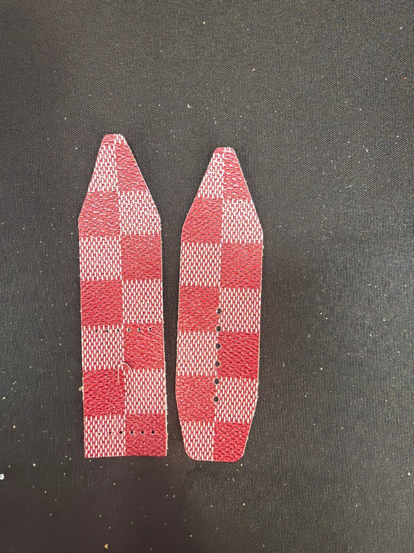 LC- ALPHA No logo-Authentic LV Damier Red Couleur