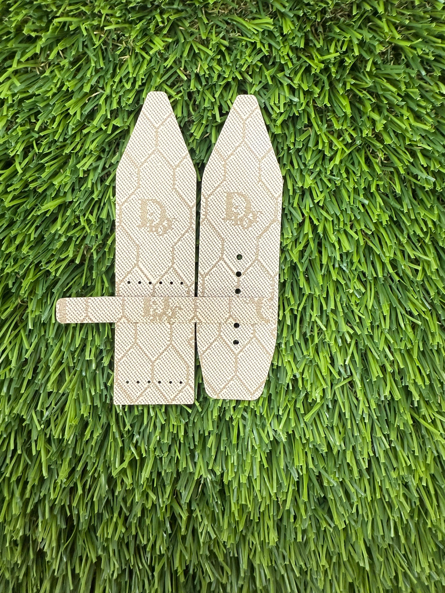 LC-Alpha-Authentic Upcycled Ivory Honeycomb