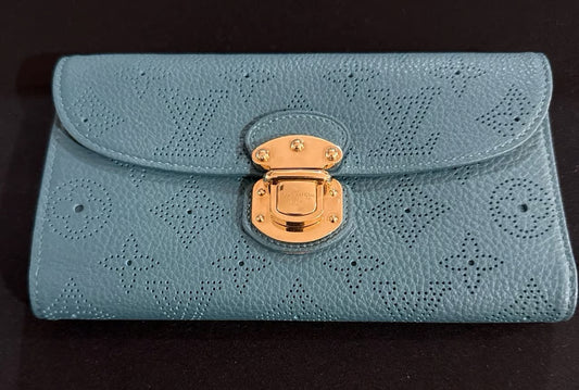 Authentic Louis Vuitton Mahina Amelia Wallet